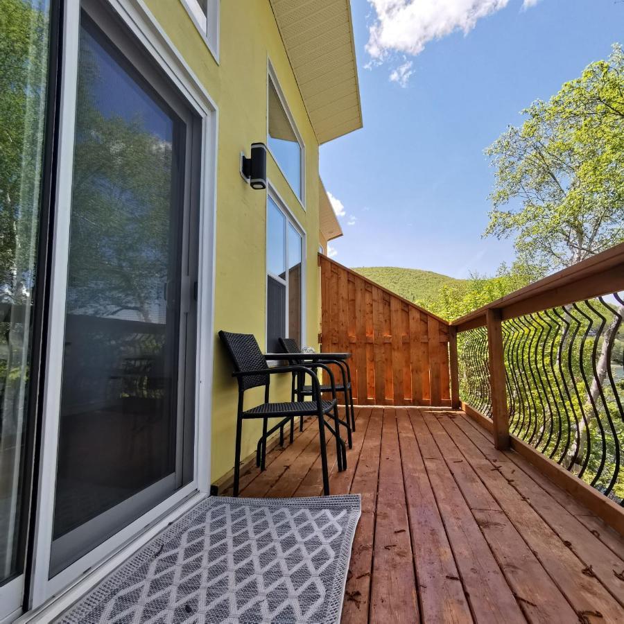 Knotty Pine Ocean Front Suite - Adults Only Ingonish Zewnętrze zdjęcie